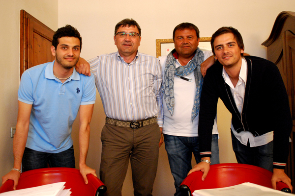 galleries/GY4db9bb031cca0/chi siamo1.jpg